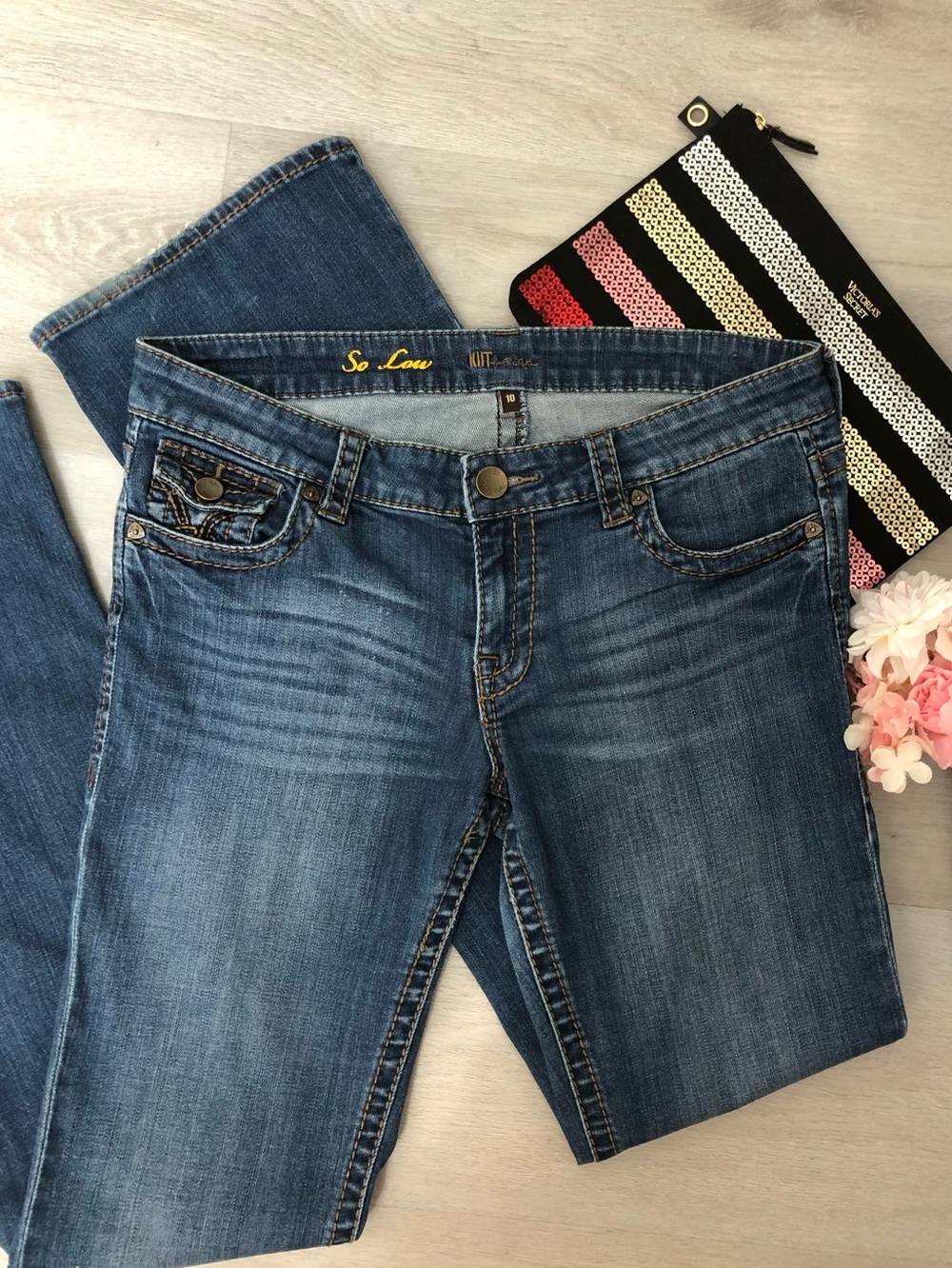 Kut From The Kloth Embroidered Pockets So Low Bootcut Jeans Size 10